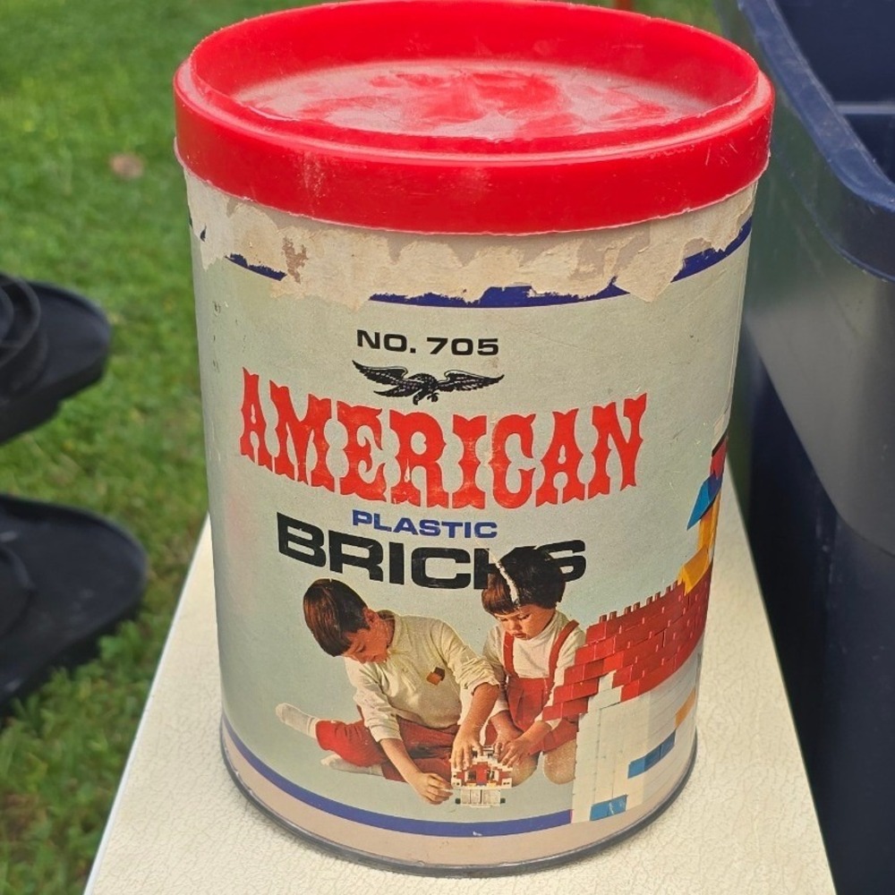 Vintage Halsam American Plastic Bricks No 705 Construction Toy Set Canister USA